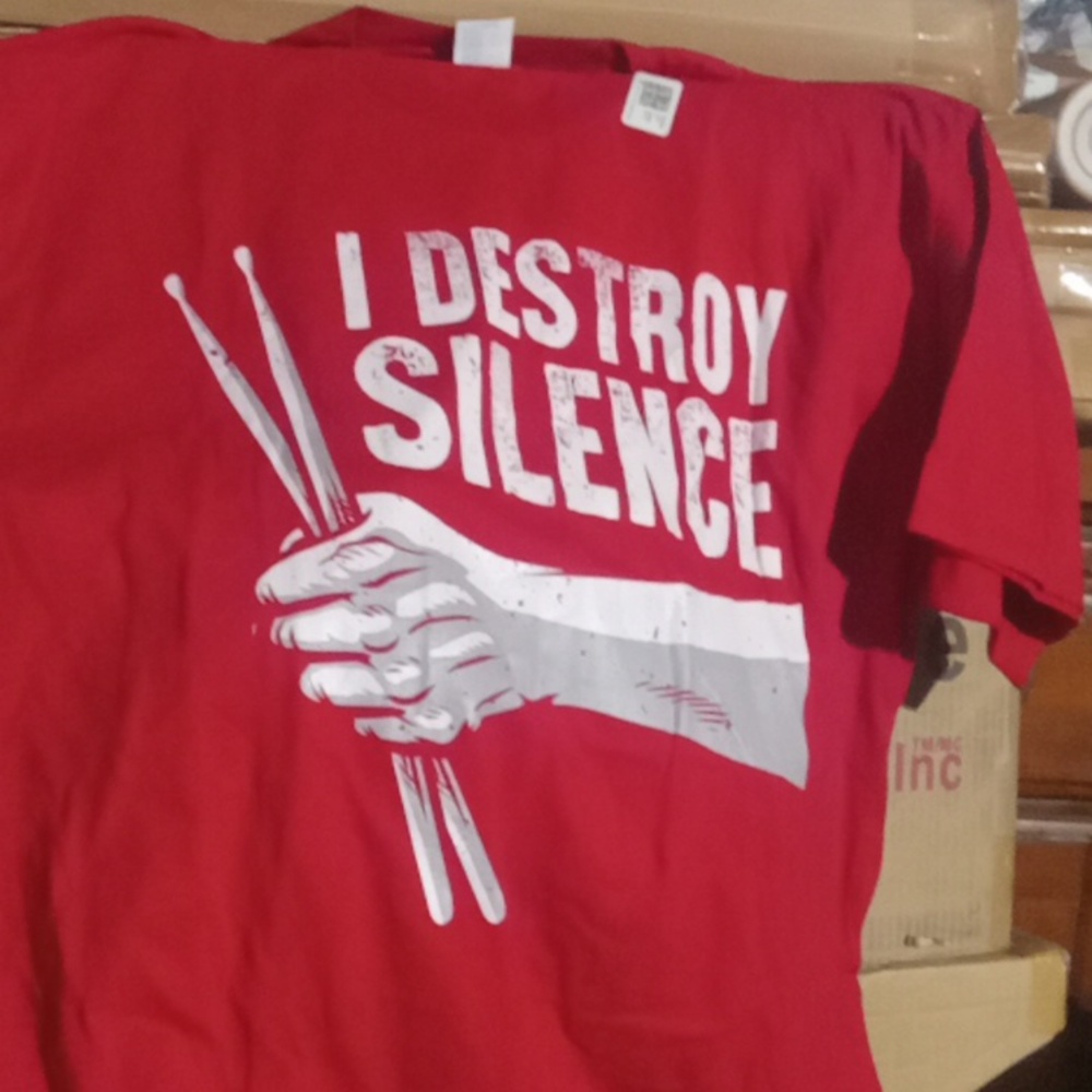 Mens size 2xl red I destroy silence tshirt